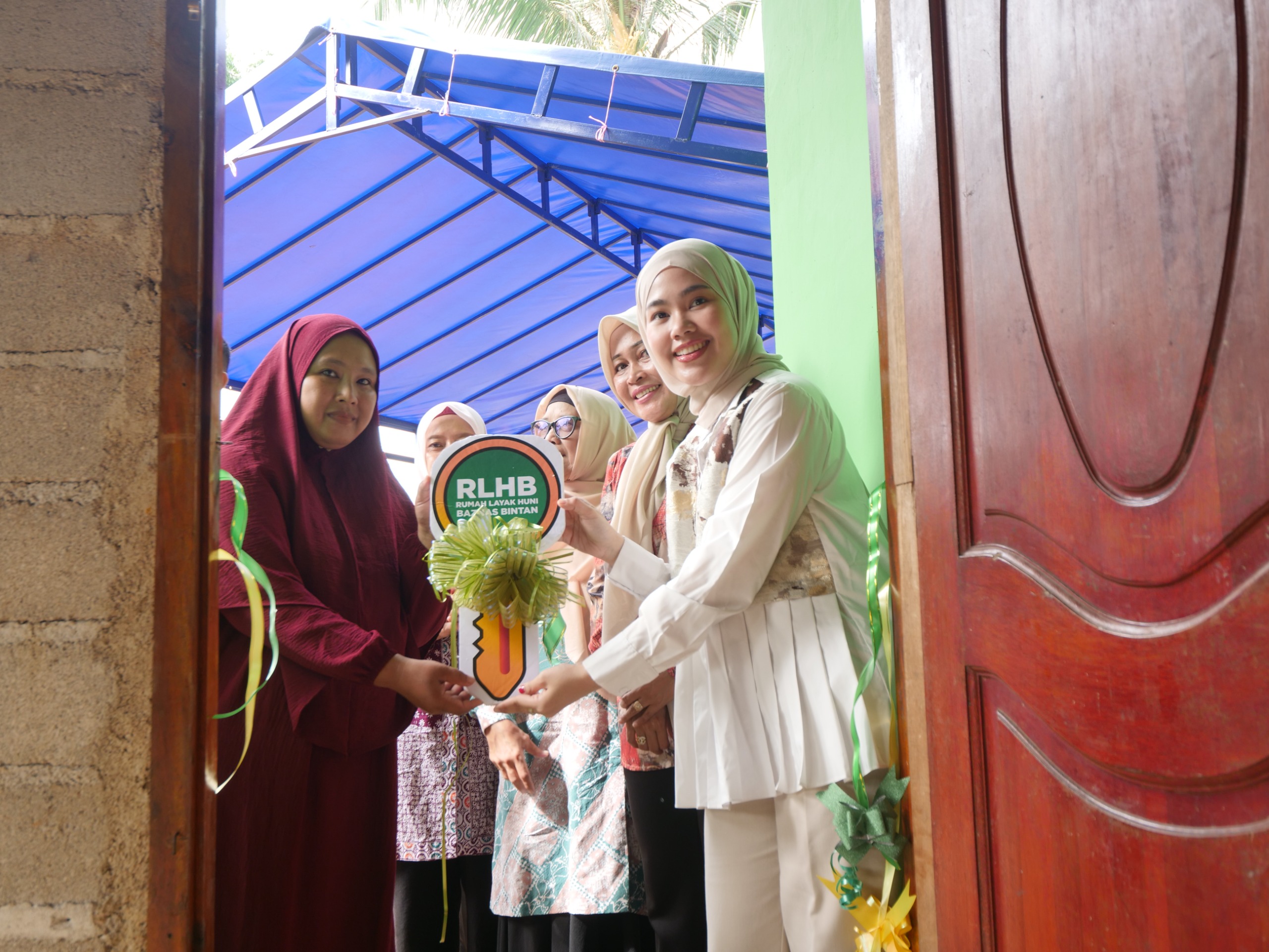 Hafizha Serahkan Rumah Layak Huni Baznas dan Bagikan Paket Stunting