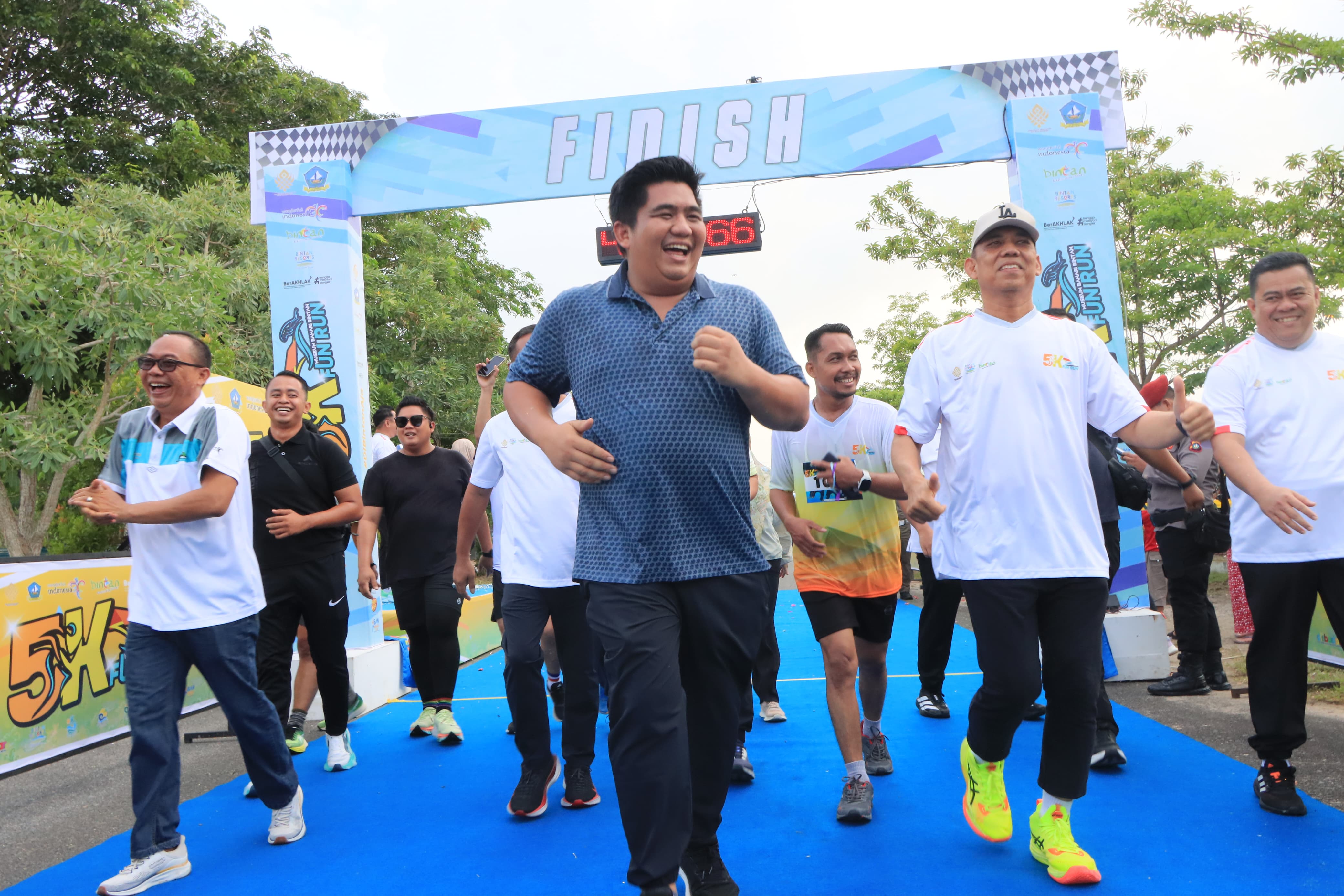 Promosi Wisata Lewat Museum Bahari Fun Run 5K, Bupati Roby Turut Berlari Susuri Pesona Alam Bintan