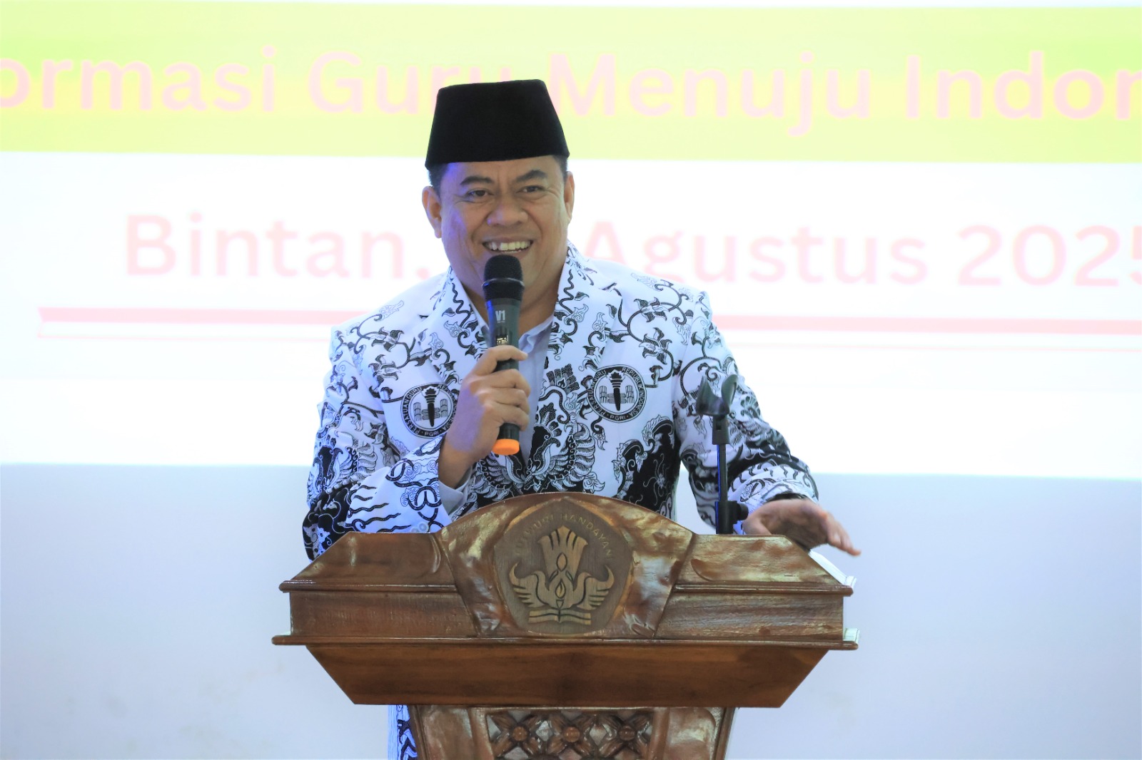Sebut PGRI Sebagai Rumah Bersama, Sekda Bintan Beri Pesan Bagi Para Guru