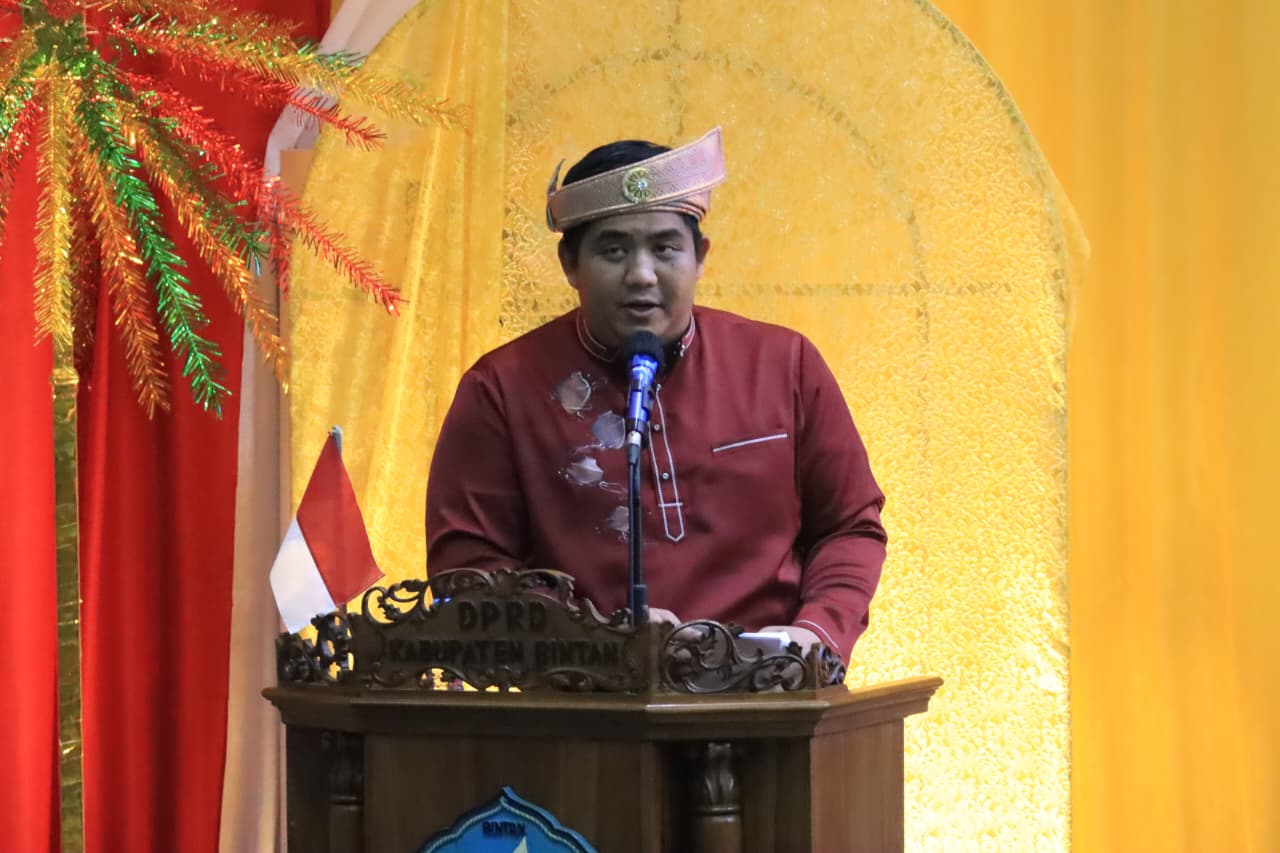 Bupati dan Wakil Bupati Hadiri Rapat Paripurna Peringatan Hari Jadi ke-77 Kabupaten Bintan