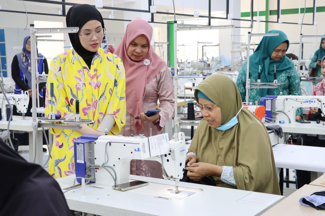 Kunjungi Gedung Baru Sentra Fashion SKL, Hafizha Optimis Kemajuan Industri Busana Bintan